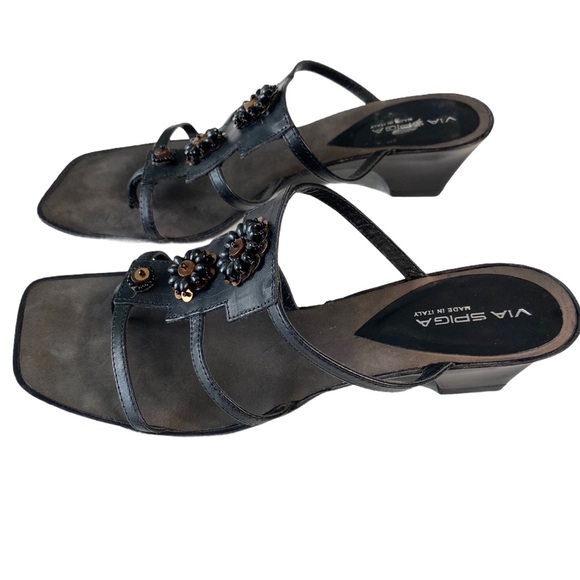 Via Spiga 𑁍 Beaded Metallic Flower Leather Sandals 𑁍 Black + Bronze Beads 𑁍 8 - Picture 9 of 15